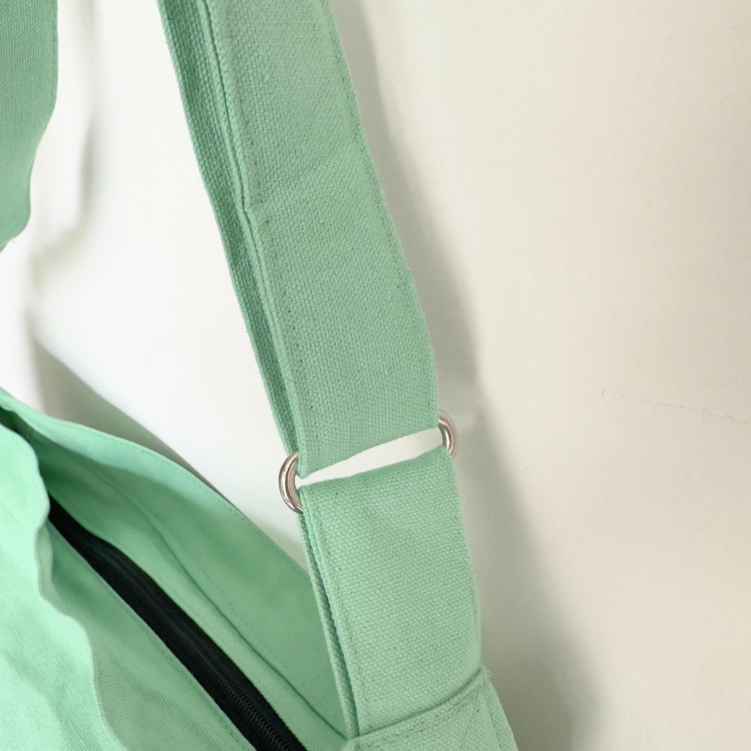 MESSENGER TOTE