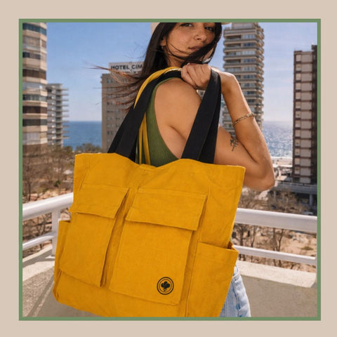 TOTE BAGS