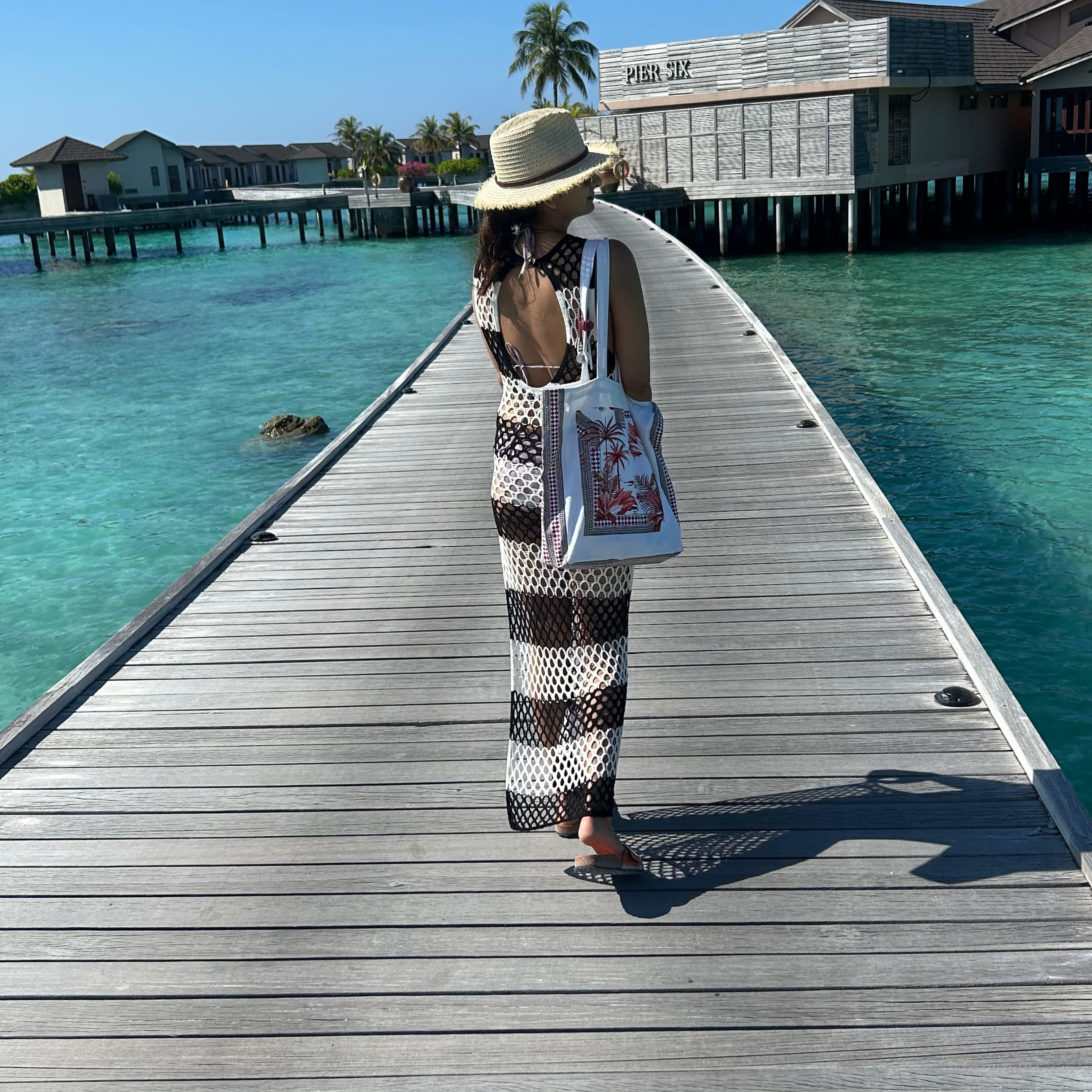TROPICAL TOTE